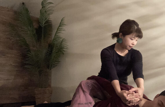 肩こりにタイ古式の施術 | さいたま市大宮区のタイ古式マッサージならAsian Healing Salon sabaijai