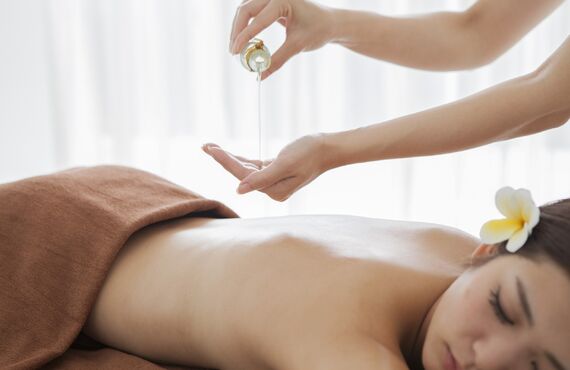 オールハンドのアロマオイルトリートメントを体験 | さいたま市大宮区のタイ古式マッサージならAsian Healing Salon sabaijai